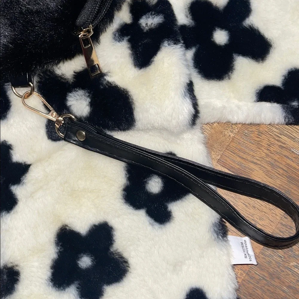 Windsor Floral‎ Faux Fur Scarf and Pom Pom Wristlet Set Cream Black Neutral